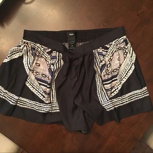 🐝 Mossimo elastic waist dressy shorts